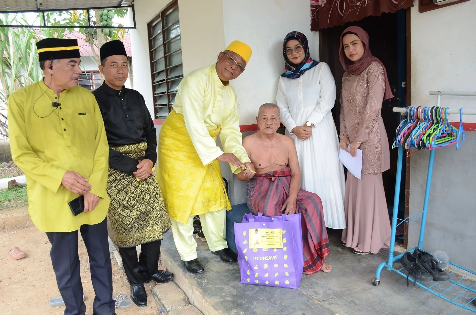 Ziarah Kasih penyampaian sumbangan Undang Naning Ke-20 08