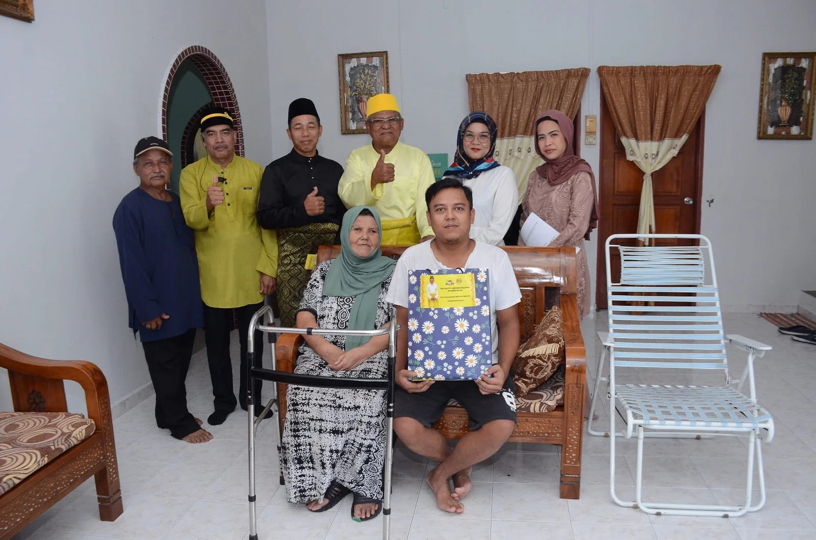 Ziarah kasih dan penyampaian sumbangan YAM Undang Naning Ke-20